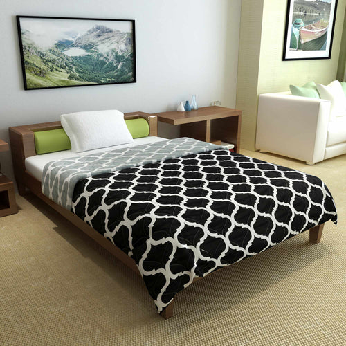 Black and Grey Quatrefoil AC Quilt Comforter for Single Bed