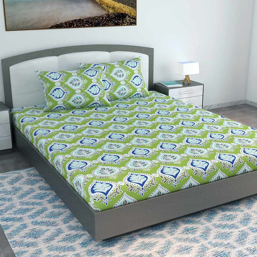 Damask Motif Bedsheet For King Size Bed