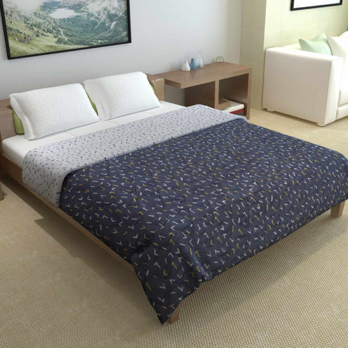 Blue And Gold Arrows Double Bed AC Quilt Comforter