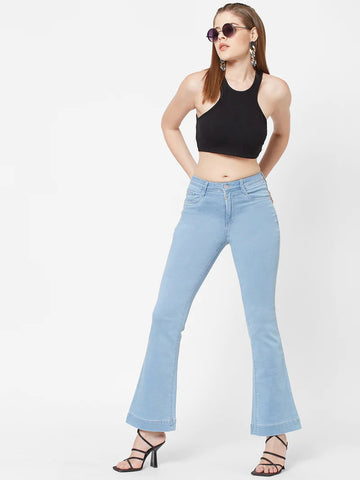 How to Rock High-Rise Mom Fit Jeans in Modern Ways