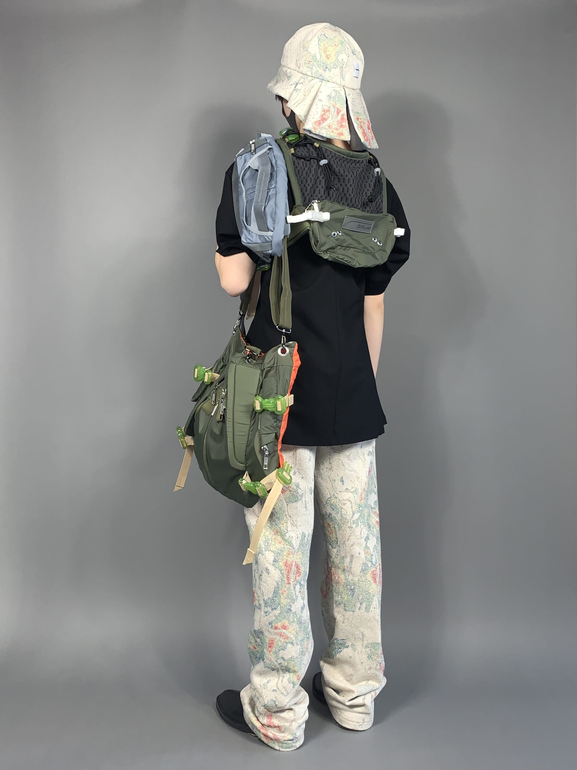 安全安全OUTLAND アウトランド CURVIDENS 4way Backpack リュック