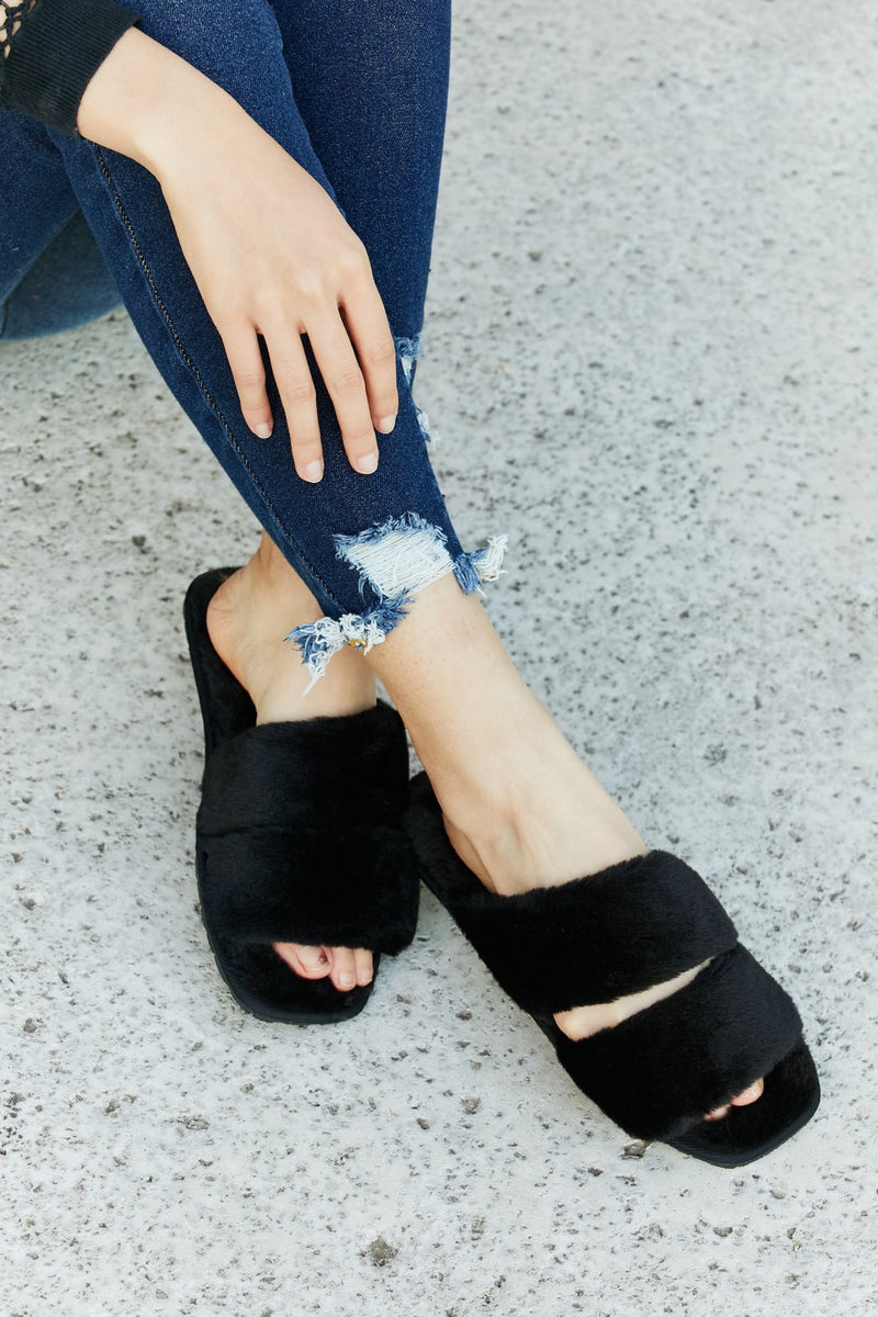 Qupid Faux Fur Slide Sandals in Black – Blue Hawthorn Boutique