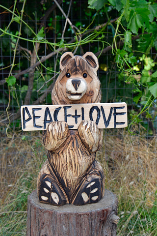 Chainsaw carving, wood sculptures, chainsaw art, chainsaw sculpting, wood carving, chainsaw artist, chainsaw craftsmanship, Jess Alice sculptures, female chainsaw carver, women in chainsaw carving, chainsaw carving techniques, unique wood sculptures, nature-inspired sculptures, chainsaw carving competitions, chainsaw art exhibitions, chainsaw carved animals, wood carving masterpieces, wildlife chainsaw sculptures, chainsaw carving demonstrations, chainsaw sculpture workshops, chainsaw art commissions, abstract wood sculptures, chainsaw carved tree stumps, chainsaw carving tools, sustainable wood art, chainsaw carving gallery, chainsaw sculpture festivals, chainsaw carved furniture, chainsaw carving process. 3d woods sculpture