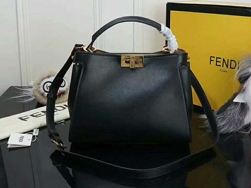 fendi peekaboo essential