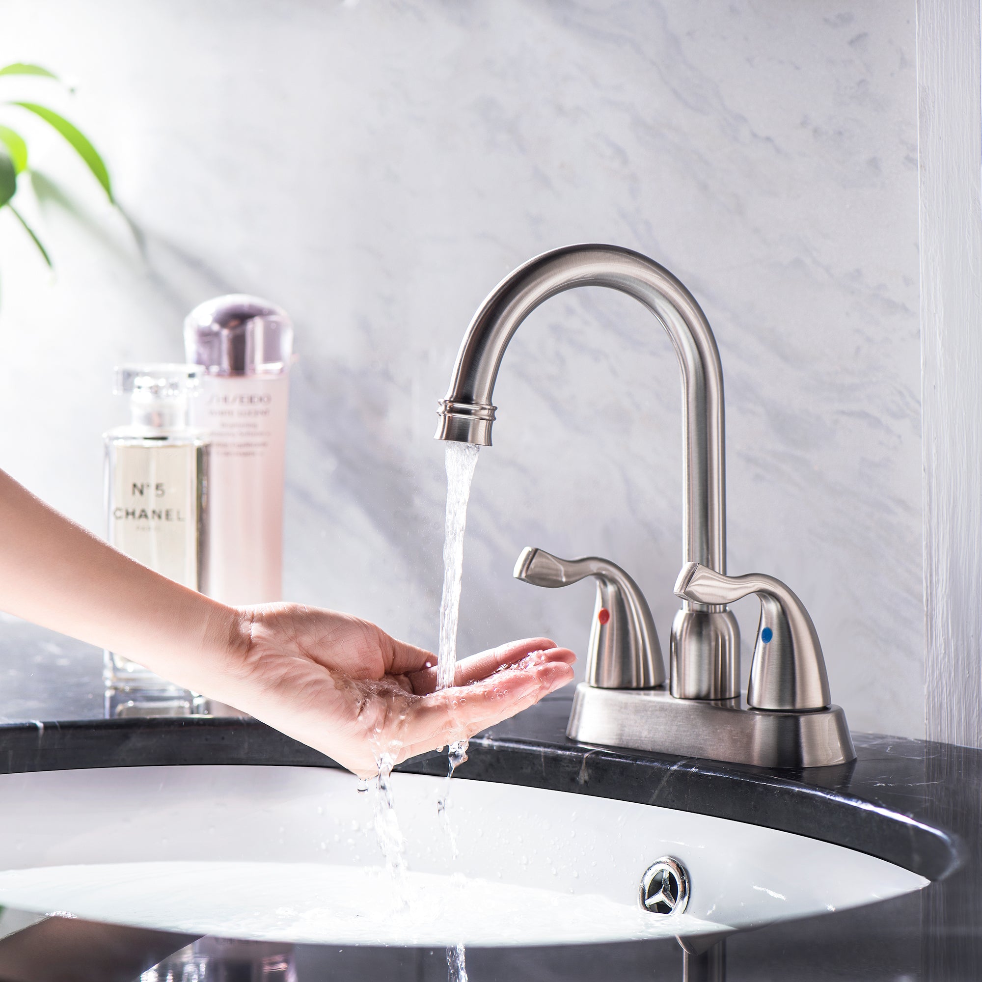 最新コレックション さくら機電Product Image Inch Handle Centerset Matte Black  Lead-Free Bathroom Faucet, with Copper Pop Up Drain and Water Supply Lines 