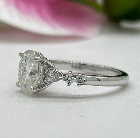 emma-oval-lab-created-diamond-engagement-ring