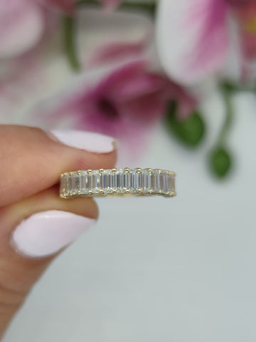 JULIA SEMI-ETERNITY MOISSANITE WEDDING BAND