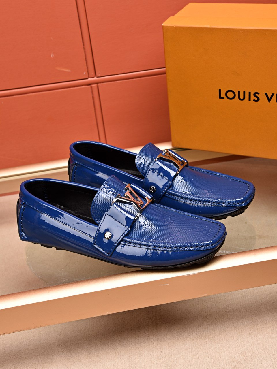 LV Louis Vuitton Men's Leather Fashion Sneakers Shoes