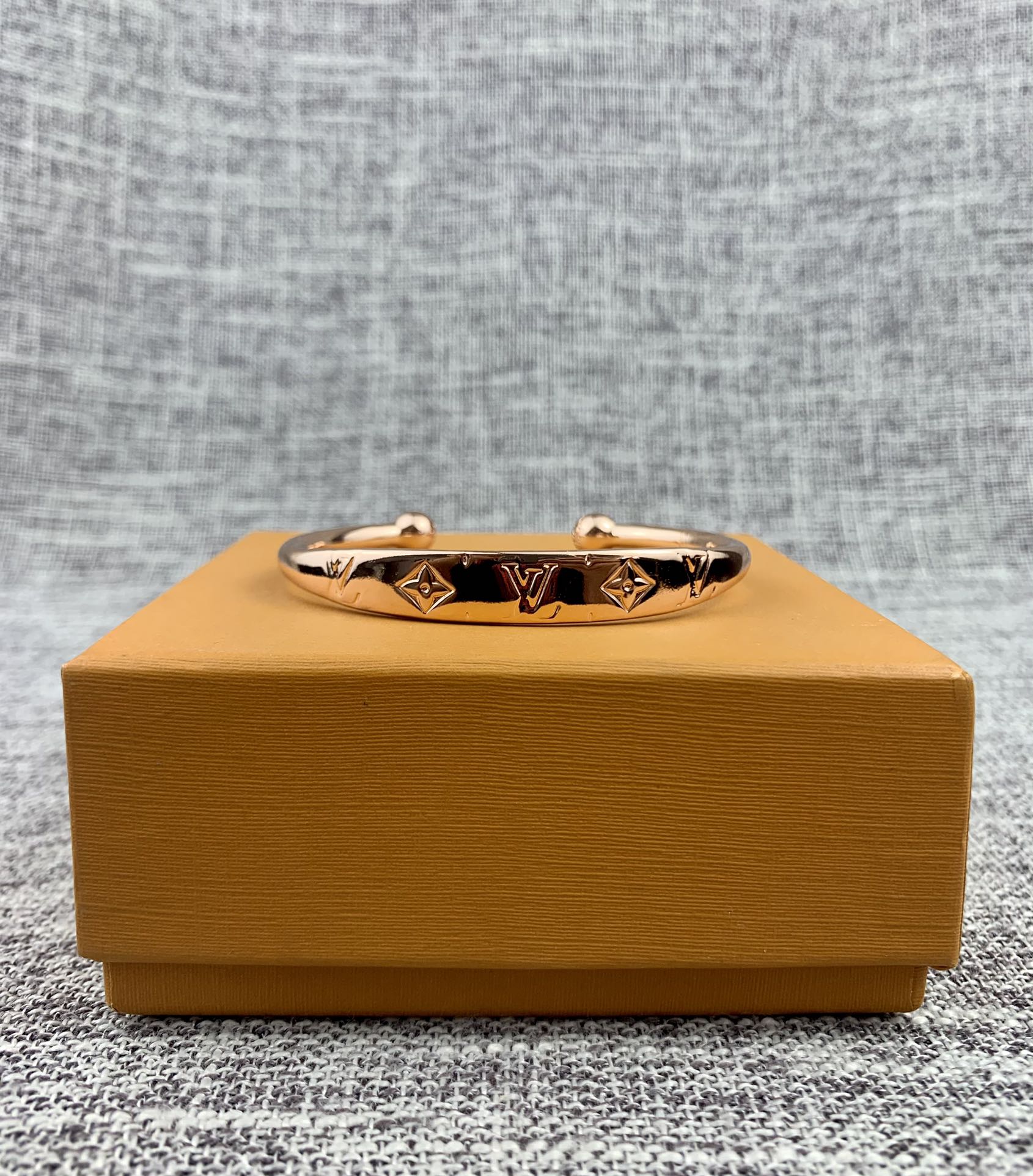 LV Louis Vuitton Gold-plating Bracelet