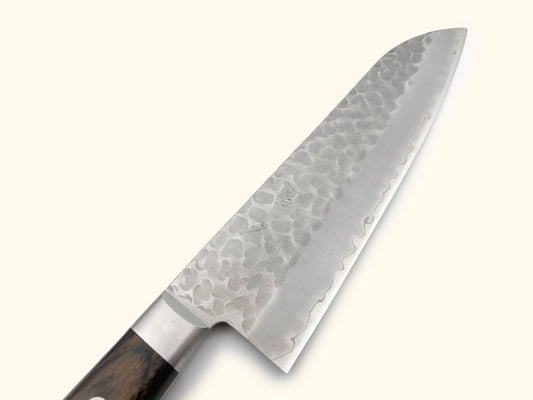 Cuchillo Japonés de Damasco Tsuchime Santoku de 18cm #HKR-TDSA-180 - Korin