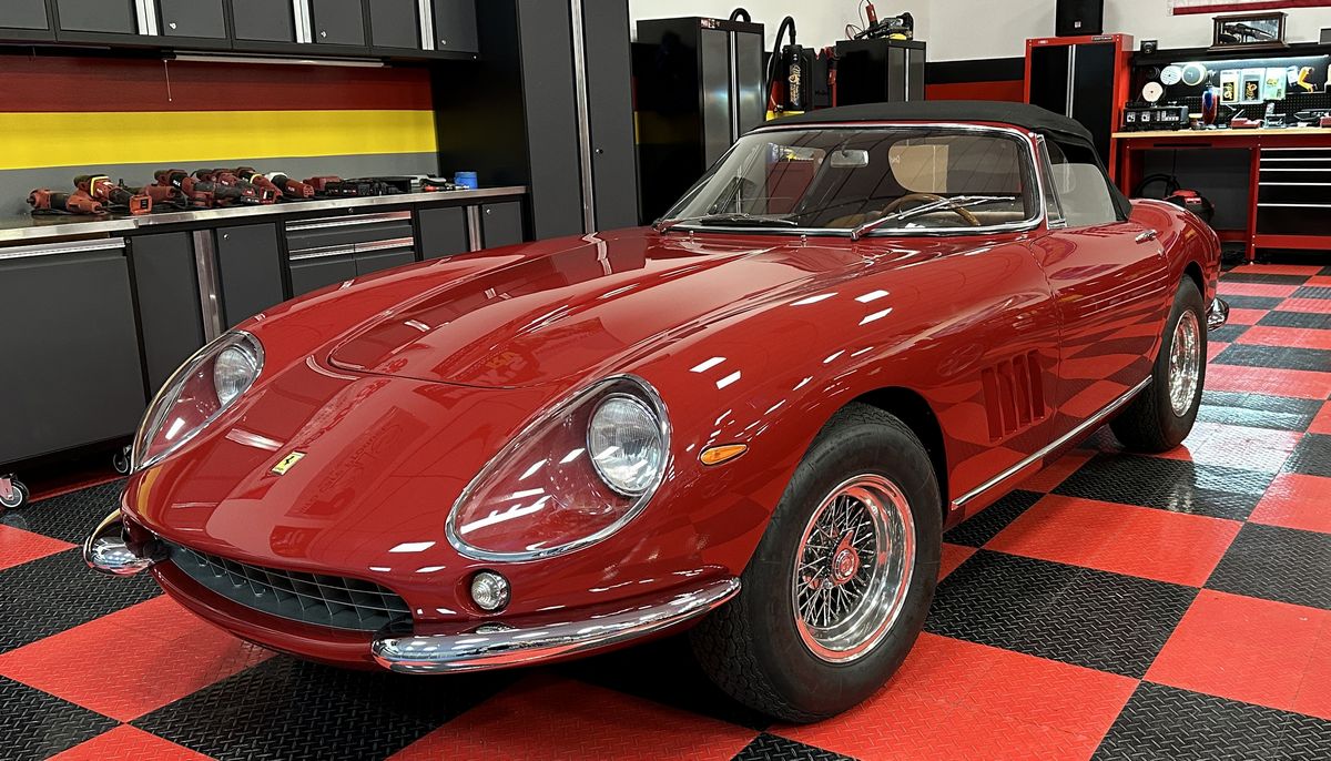 1967 Ferrari 275GTB/4 NART Spider detailed by Mike Phillips at AutoForge.net