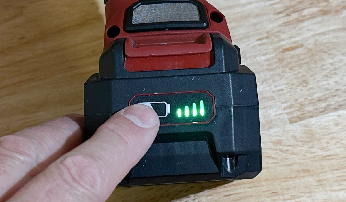 Battery Power Indicator button on the FLEX PE-150 Cordless Rotary Polisher Mike Phillips AutoForge.net