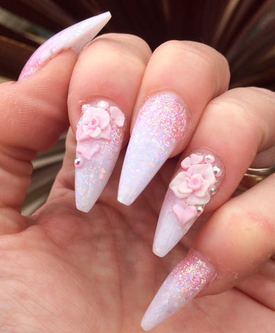 sculpted flowers design: a beautiful birthday manicure