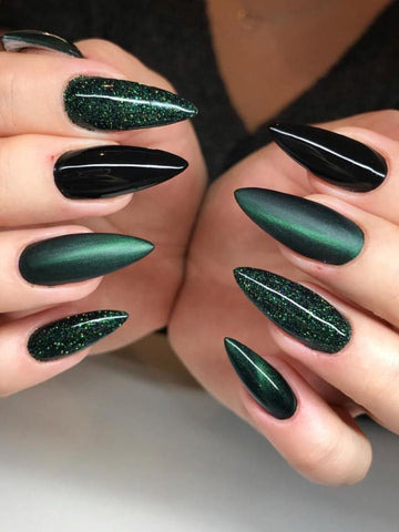 The Best 27 Dark Green Nails Ideas to Try in 2023 | Green acrylic nails, Green  nail designs, Dark green nails
