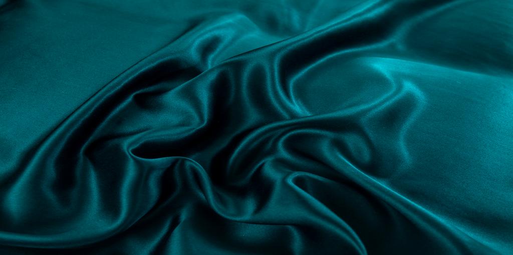 The Natural Sheen of Silk - SILKSILKY