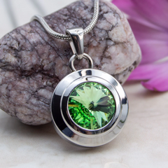 Green Magnetic Necklace