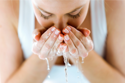 Use natural cleanser to wash off the oil from face