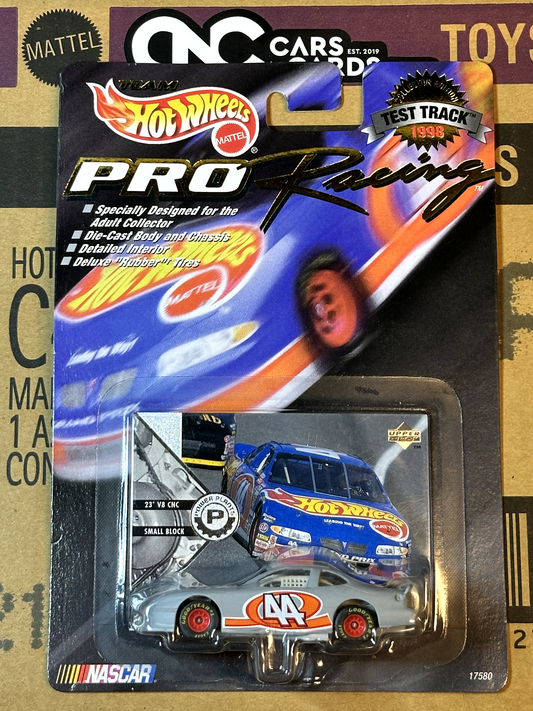 1997 Hot Wheels Pro Racing Nascar Kyle Petty #44 1:24 Scale NIP