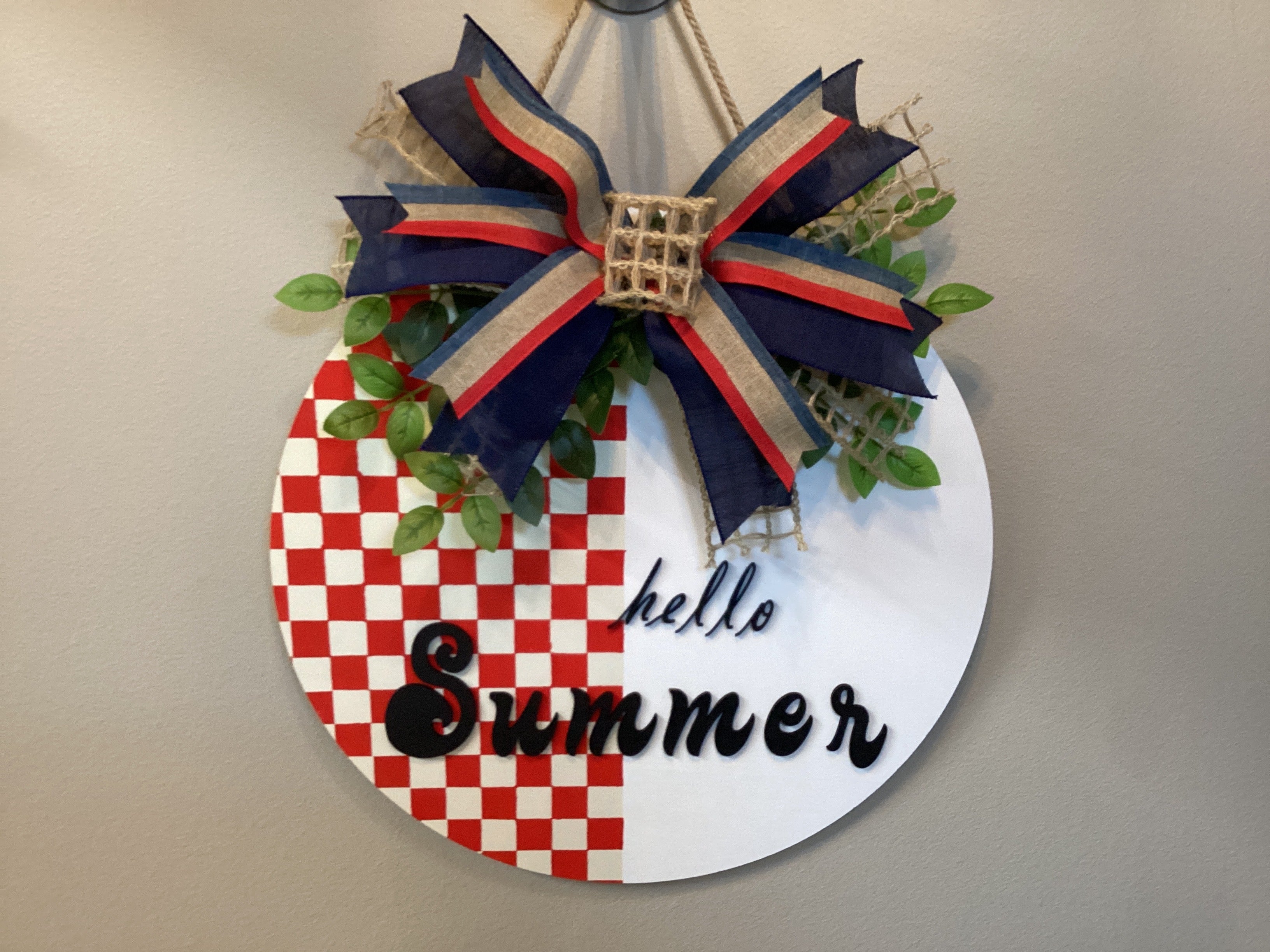 Hello Summer Round Sign