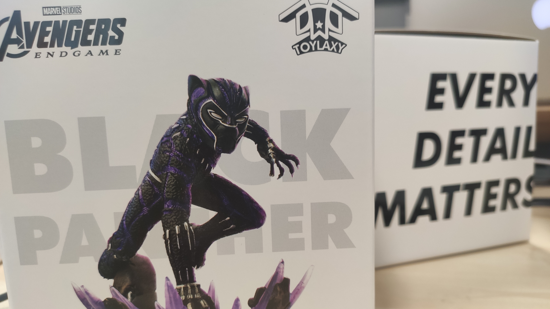 front-dimension-of-toylaxy-marvel-avenger-4-end-game-wave3-black-panther-figure-with-the-right-side-toylaxy-slogan-every-detail-matters