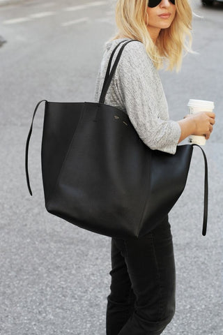 How to Style a Large Black Tote Bag – LAURA JEAN