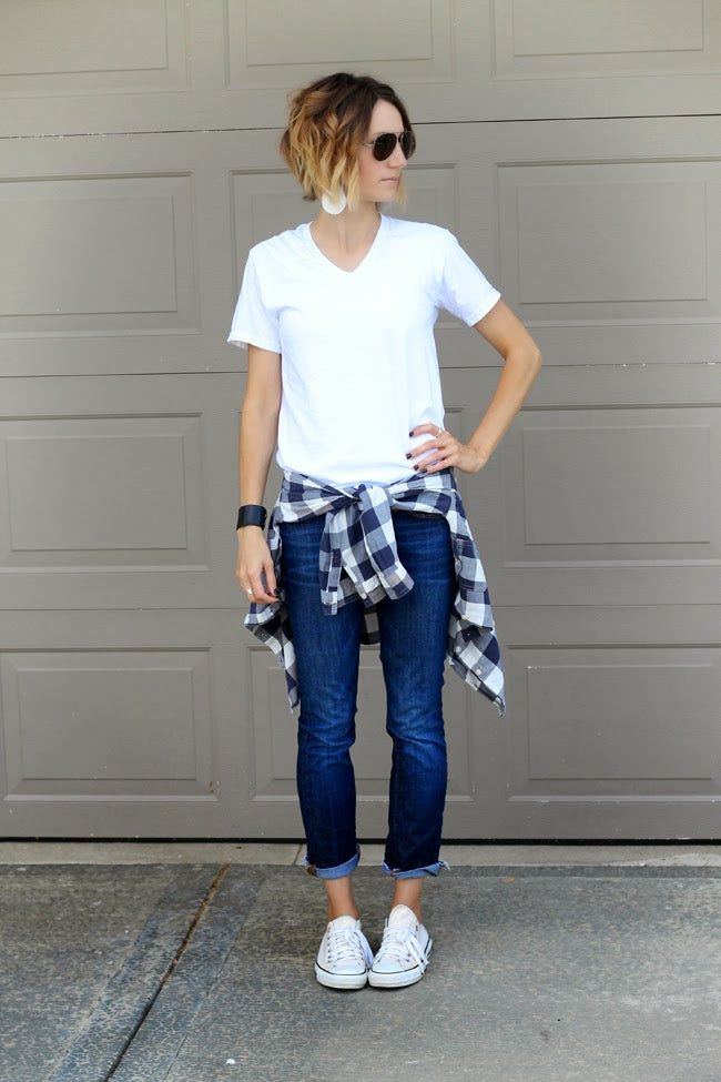 Fashion blogger One Little Mama styles plaid shirt