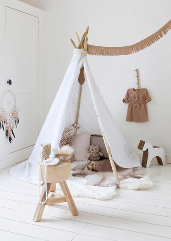 Knus hoekje kinderkamer; Wigwam maken