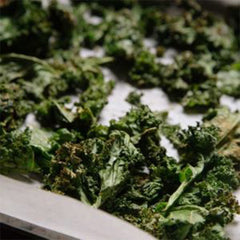 Garlic Chili Kale Chips