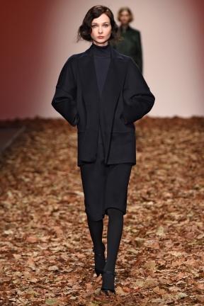 Model in the Autumn/Winter collection 2015