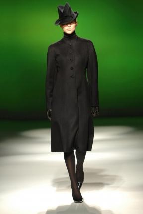 Model in the Autumn/Winter collection 2006