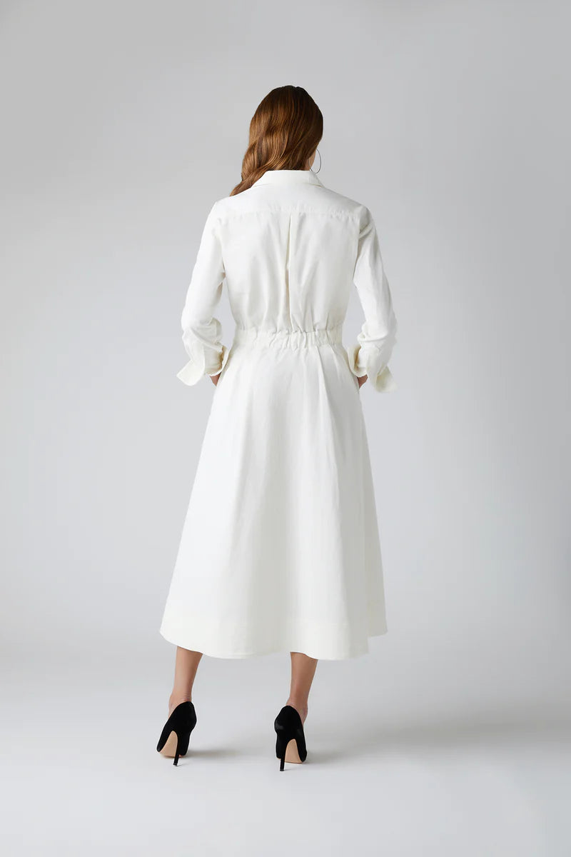 Robe chemise à jupe évasée en velours côtelé Esme en blanc
