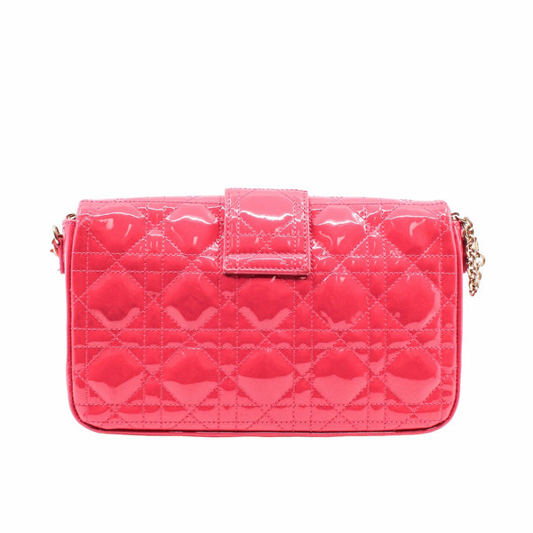 Bellevue leather handbag Louis Vuitton Pink in Leather - 24970136