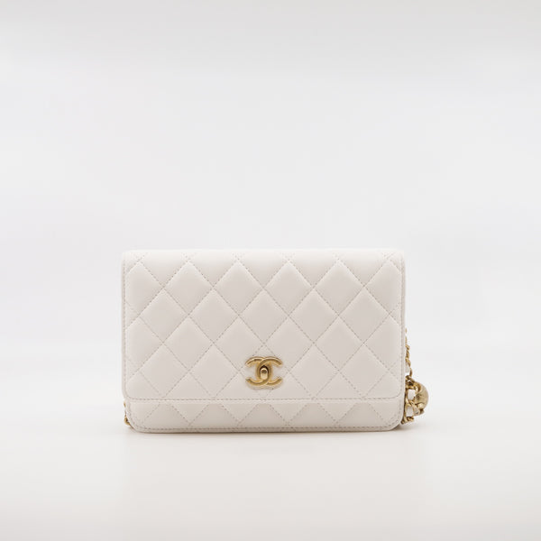 Chanel Boy Small Lamb White / Gold