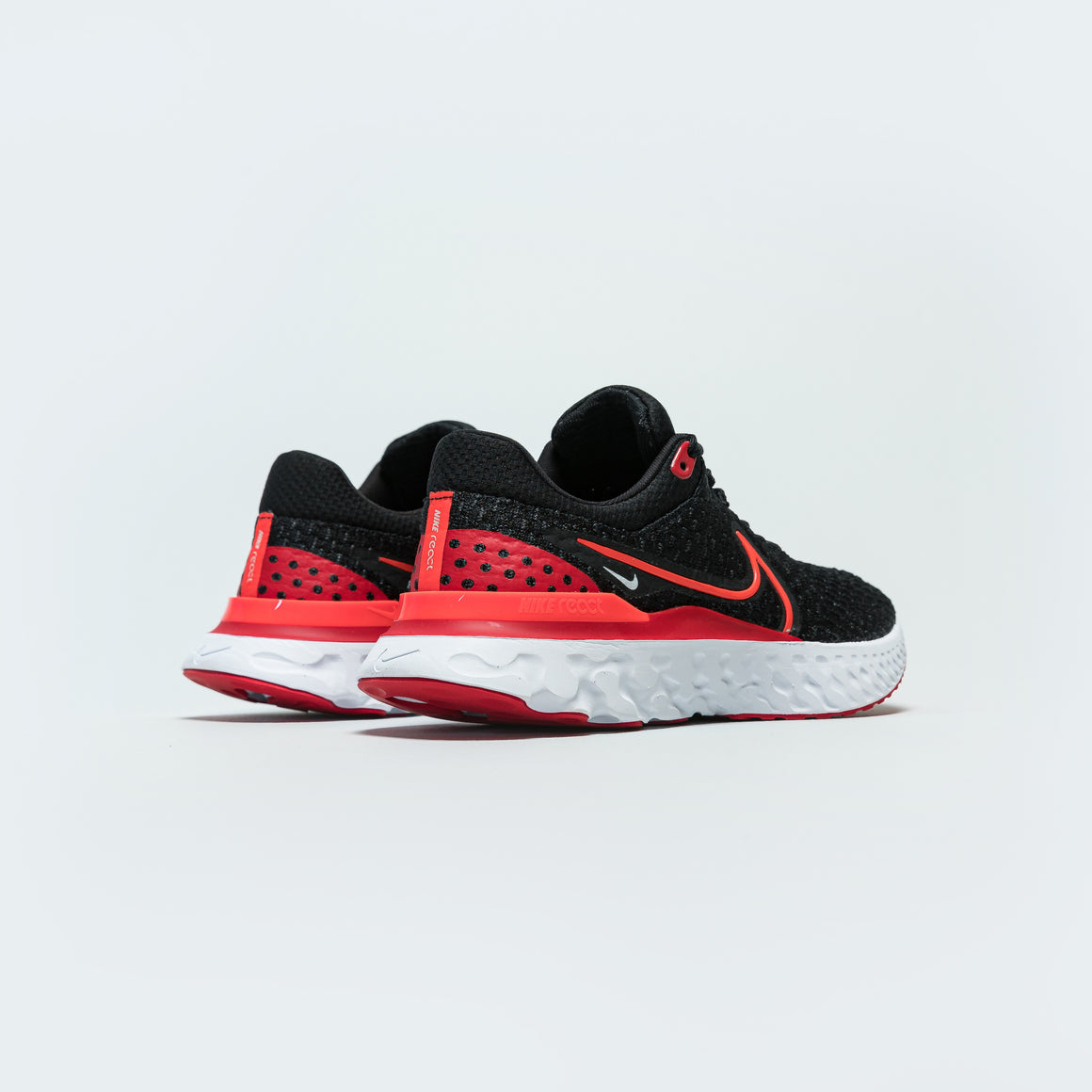 bright red nikes womens