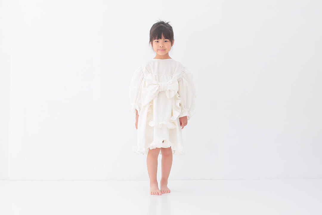 Pure White Apron Dress | Kids Stylish Costume Rental | heartmelt | Kids Dress & Formal