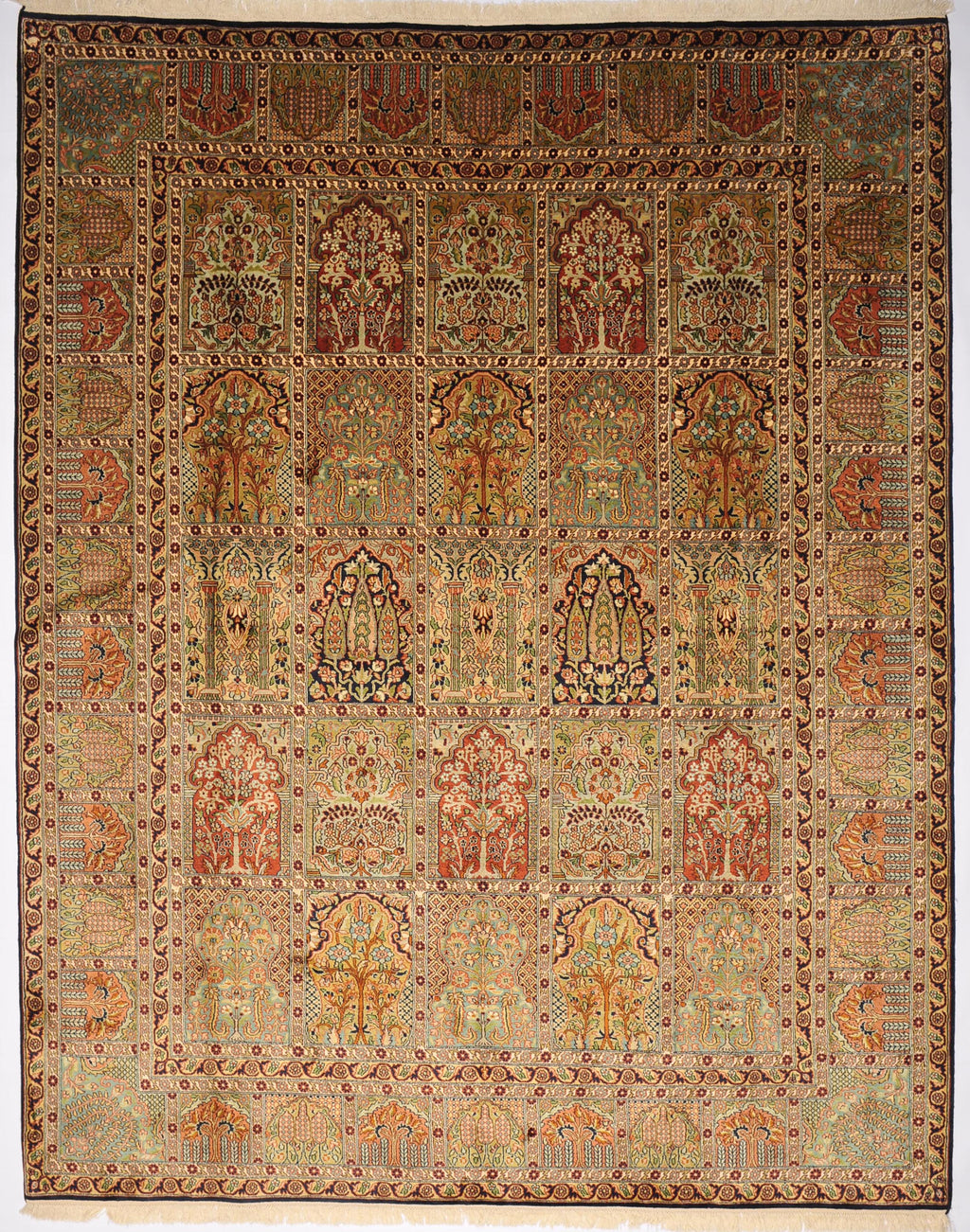 Percentage scheren bevestigen Zijden Tapijten | Meden & Perzen – Meden & Perzen Perzische en Oosterse  tapijten