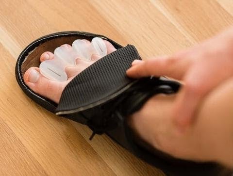 View inside a shoe with a wide toe-box – the toes have enough room to move freely.