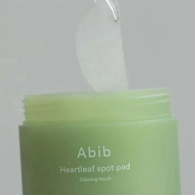 Nomierinošas plāksnītes sejai ar houtūniju ABIB Heartleaf Spot Pad Calming Touch