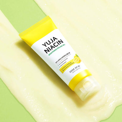 Izgaismojošs pīlings-gēls ar ekstraktu yuzu Some By Mi Yuja Niacin Brightening Peeling Gel