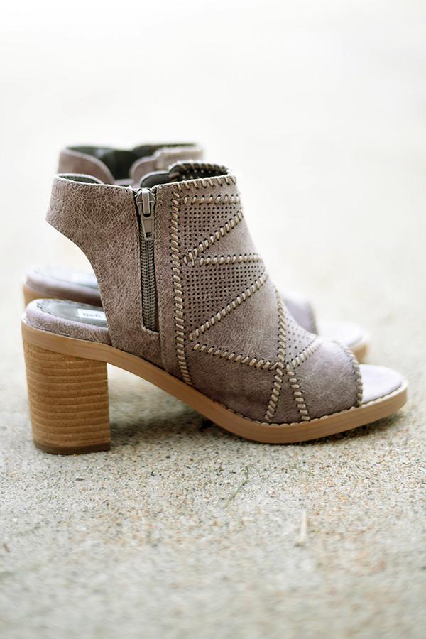 Tracy Grey Wedges - Not Rated – The Pulse Boutique