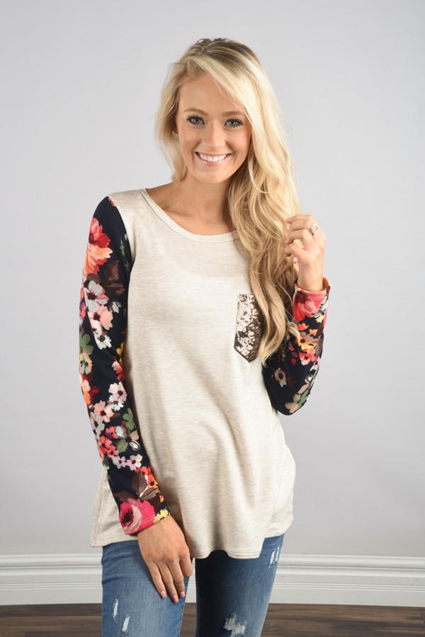 Floral Glam Pocket Top ~ Navy – The Pulse Boutique