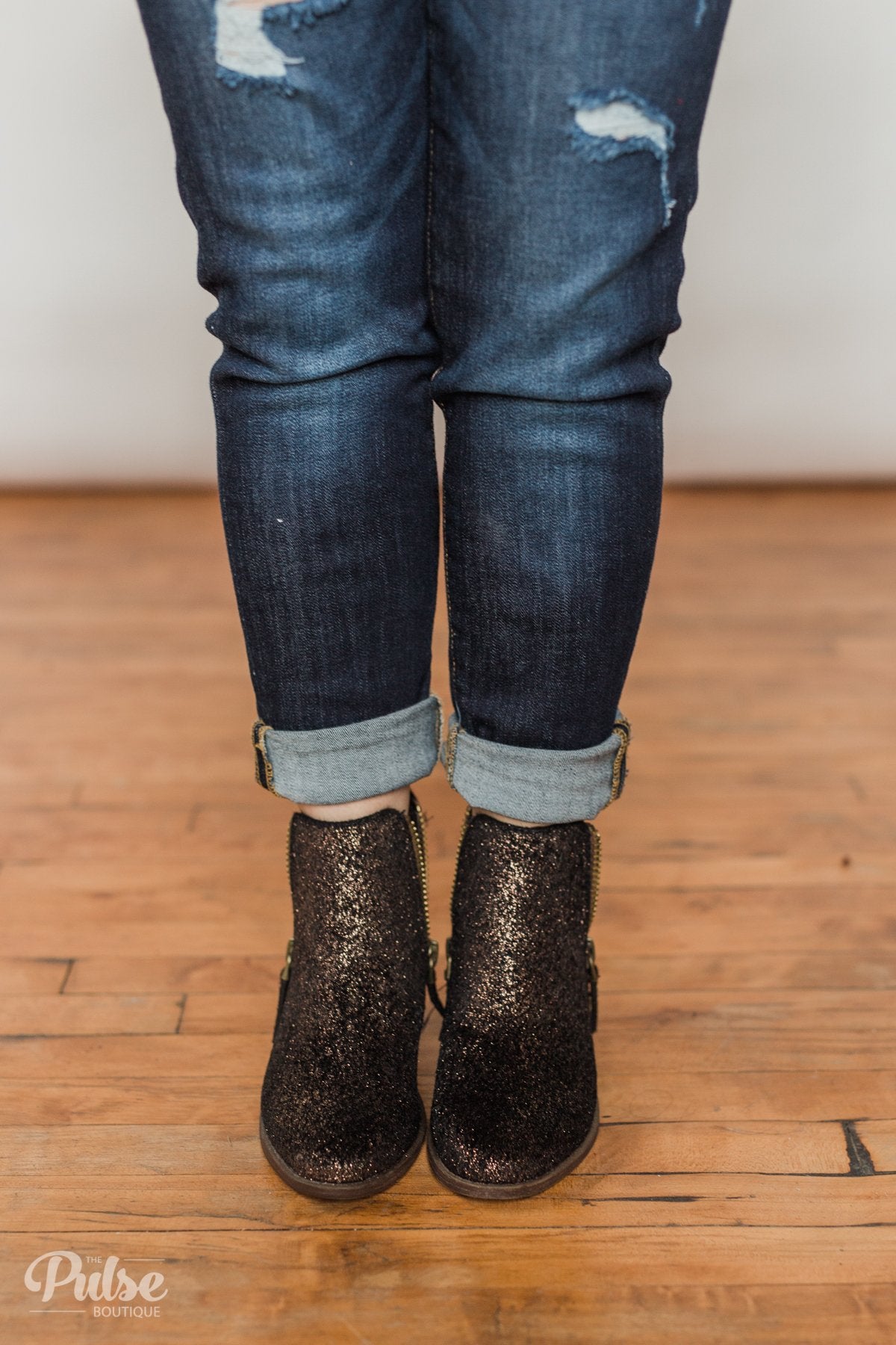 very g twinkle leopard booties