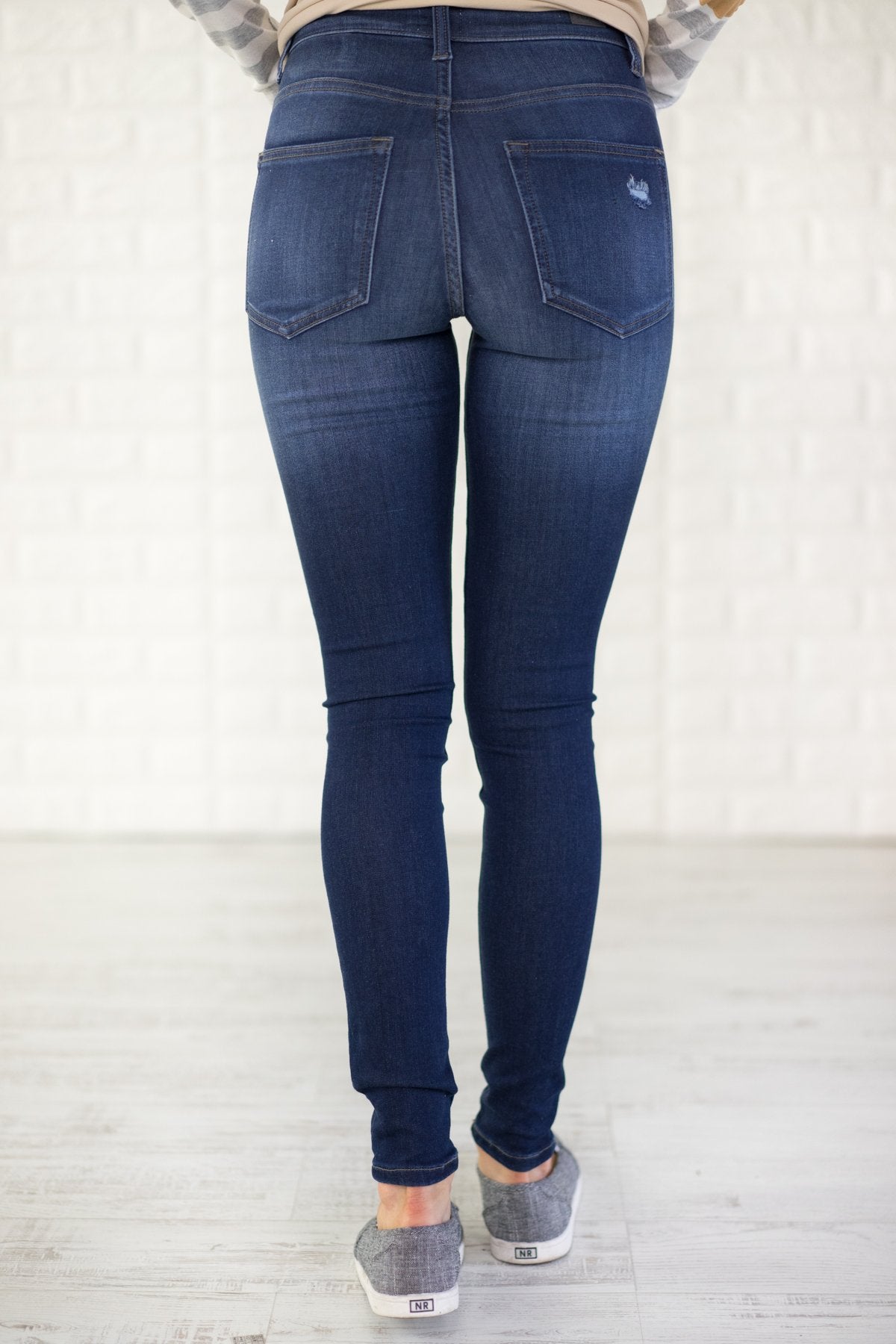 Sneak Peek Jeans ~ Kylie Wash – The Pulse Boutique