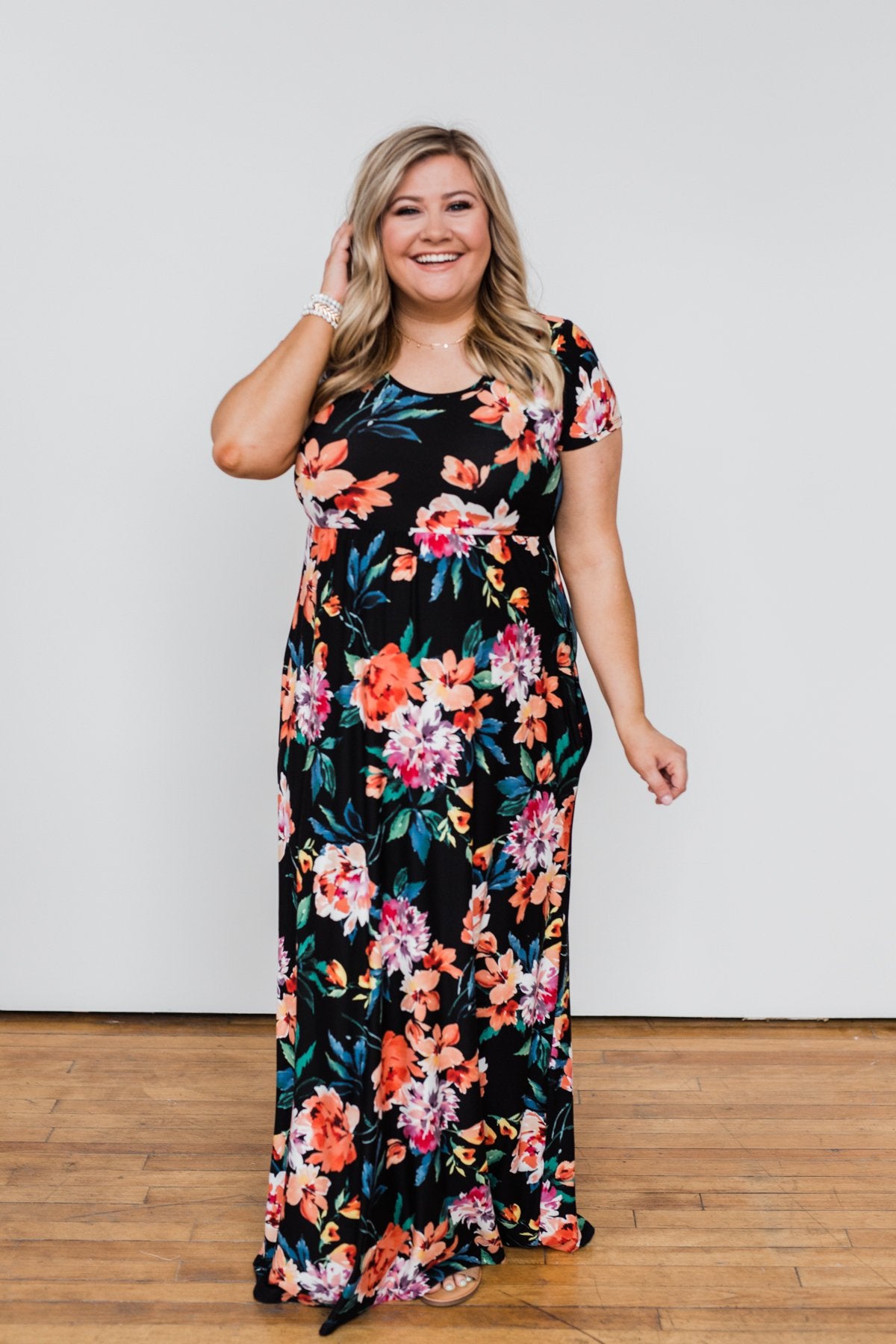 Alright By Me Floral Maxi Dress- Black – The Pulse Boutique