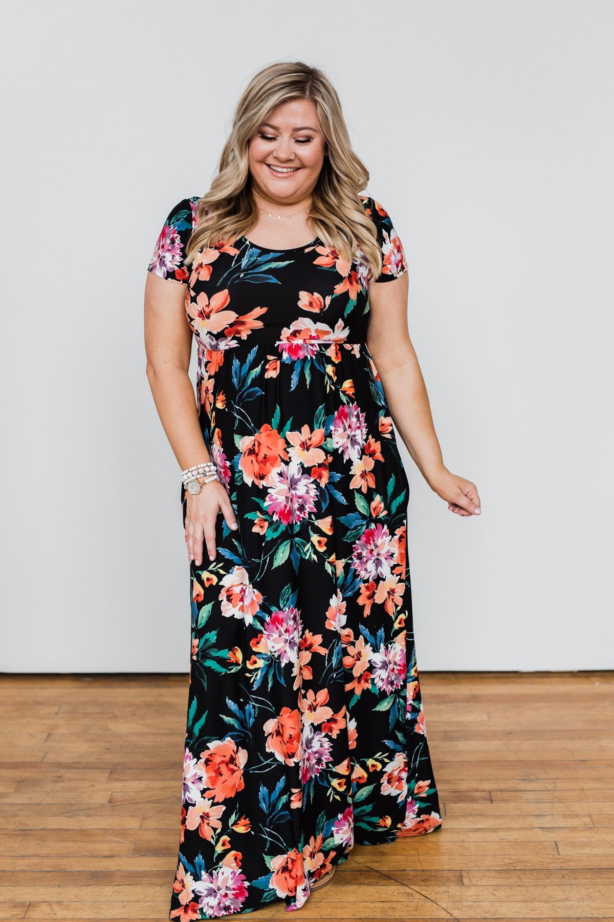Alright By Me Floral Maxi Dress- Black – The Pulse Boutique