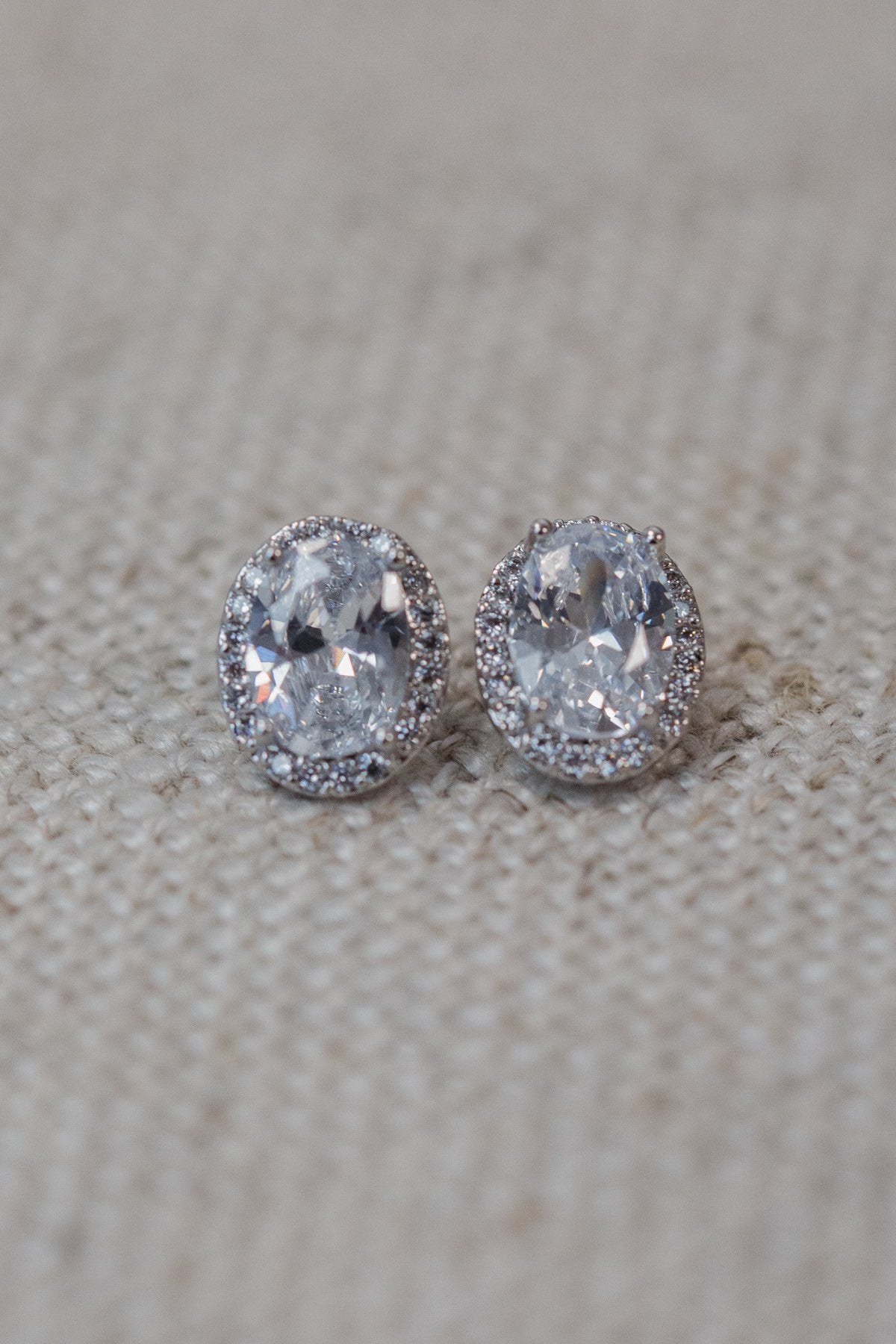 Oval Stud Earrings- Silver – The Pulse Boutique