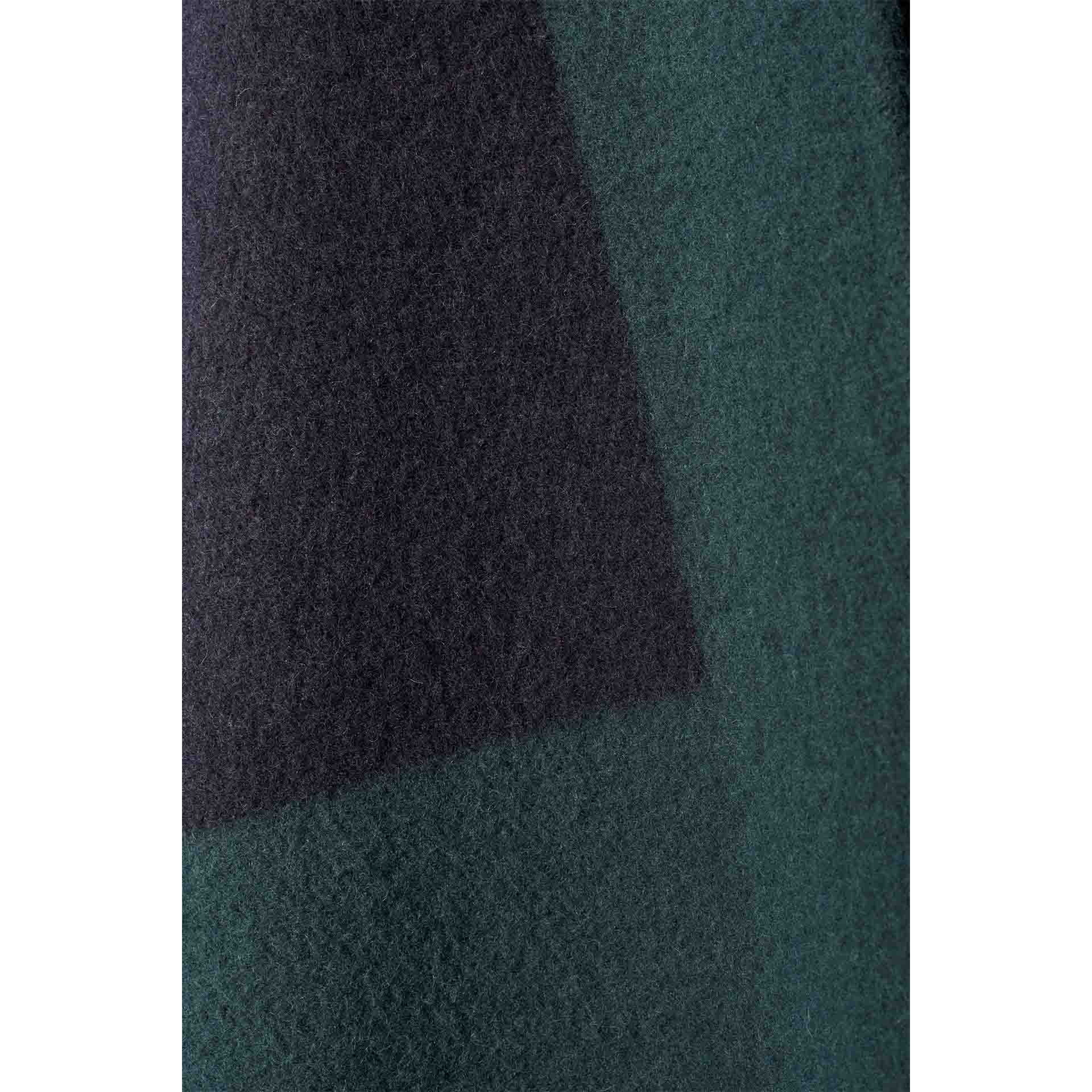 JOHNSTONSOFELGIN 100 CASHMEREWOVENCAPE BLACKANDNAVY TA000360 RU7302 DETAIL3