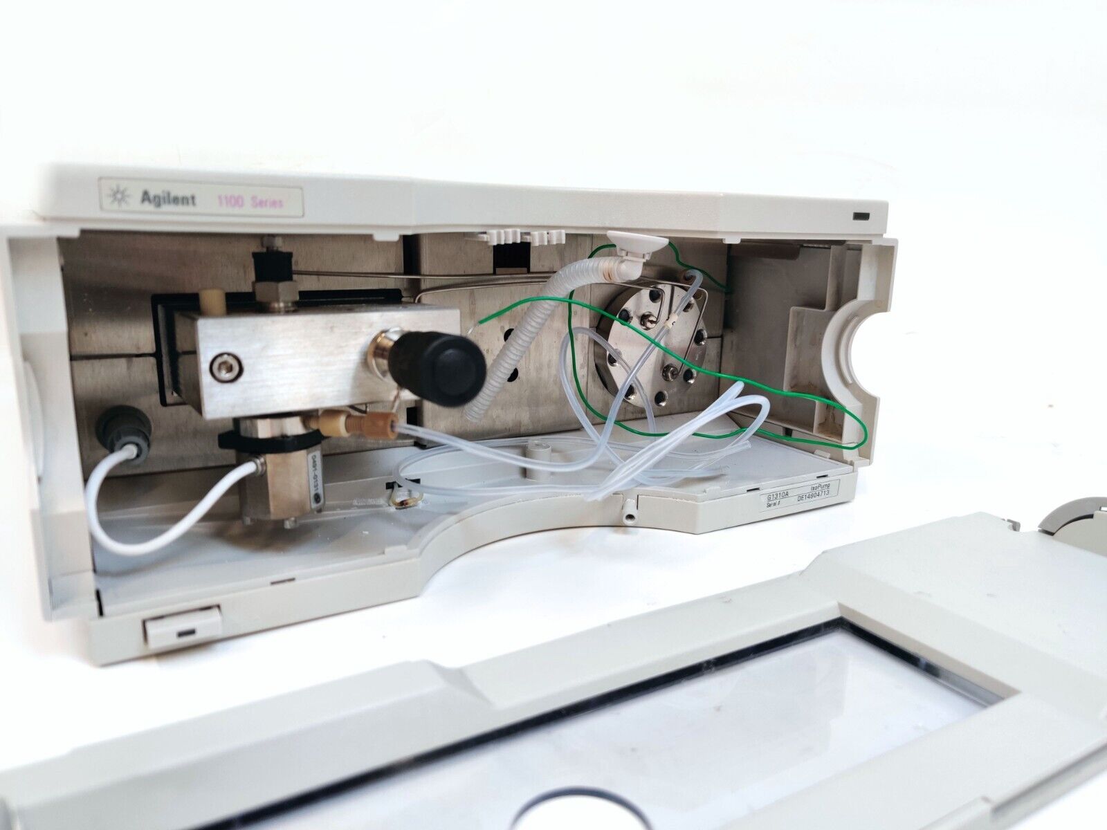 Agilent G1310A HPLC IsoPump Isocratic Pump 1100 series Working