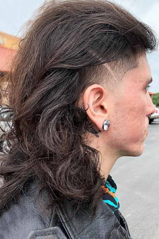 come portare i capelli lunghi uomo