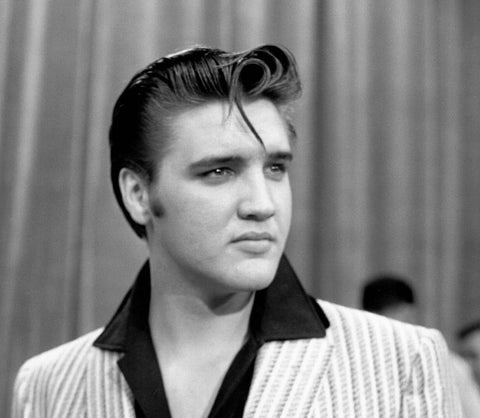 hairstyle stili tagli capelli uomo nel tempo nella storia decenni 1950 1940 Elvis Presley ciuffo America Stati Uniti